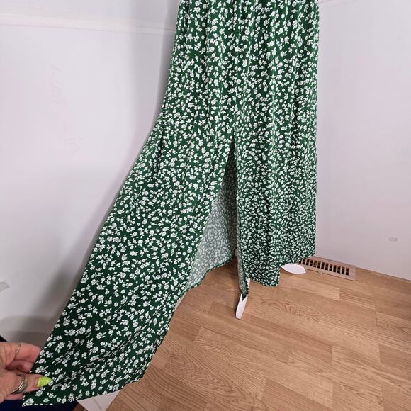 🎄 SHEIN EUC Frenchy Ditsy Floral High Waist Slit Skirt 6 green white - Picture 10 of 15